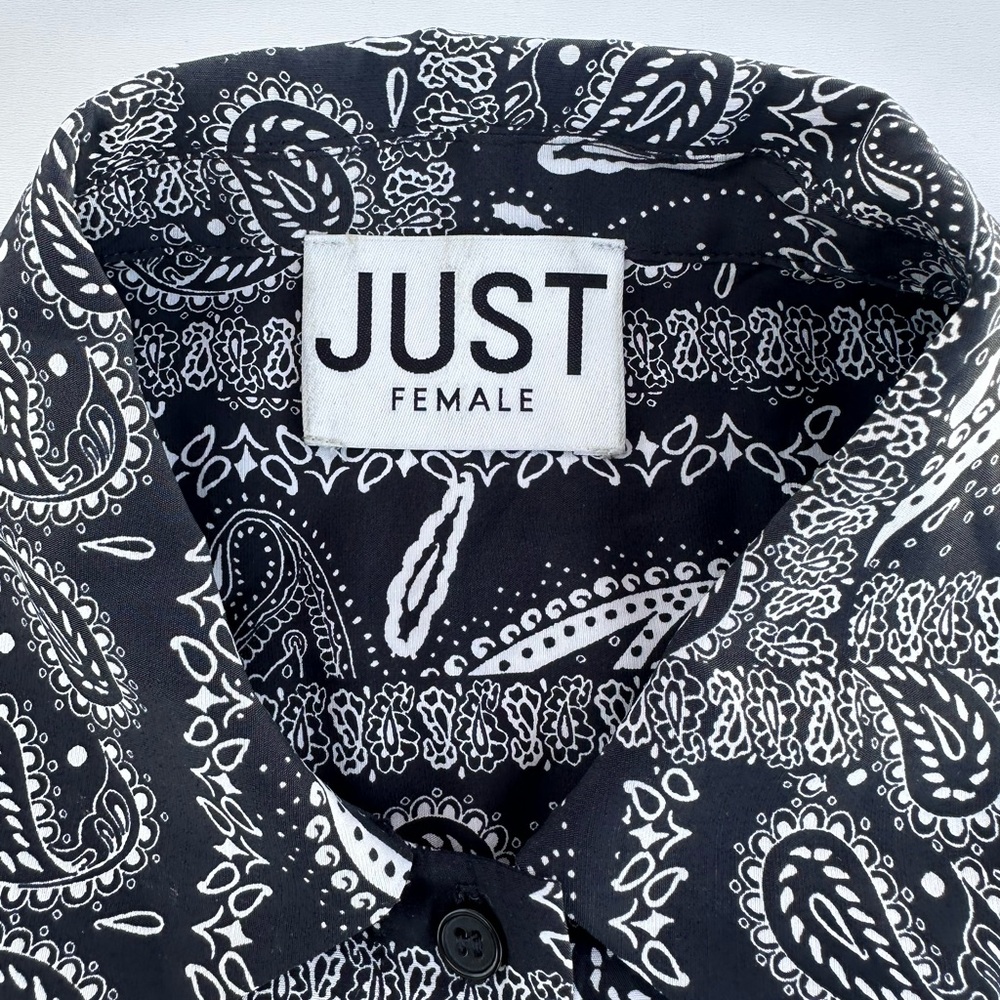 JUST Female Maid Shirt Women's Sz 38 Black Paisley Print Button Down Shirt - Picture 5 of 12